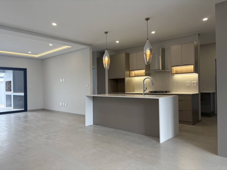 4 Bedroom Property for Sale in Sandown Western Cape